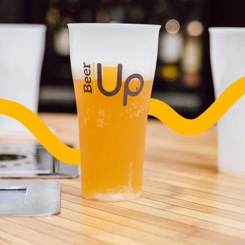 gobelet Beer Up sur table