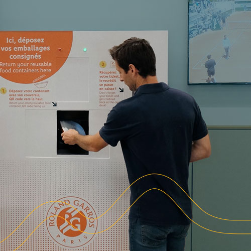 Déconsigneuse automatique personnalisée Roland Garros by Re-uz